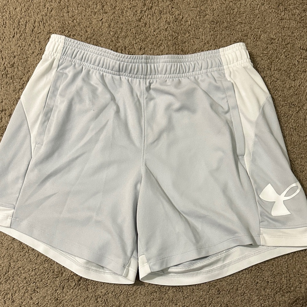 Under Armour Women's Light Gray Basketball Athletic Shorts
